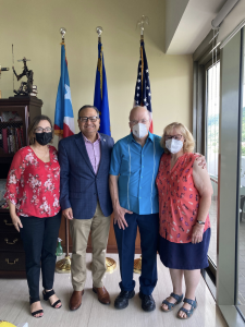 Hermandad Board Members and the Mayor of Caguas